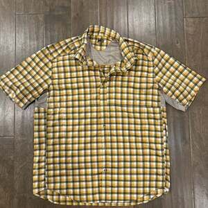 REI Co-Op Sahara Tech Men's Yellow Plaid Short Sleeve Vented Hiking Shirt